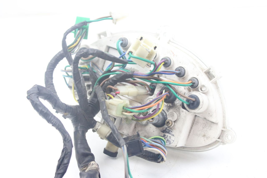 photo de COMPTEUR  KYMCO PEOPLE 250 (2004 - 2008) - Gros plan technique