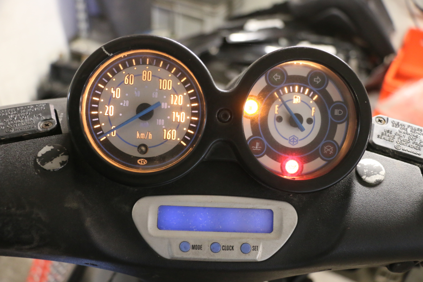 photo de COMPTEUR  PIAGGIO BEVERLY 125 (1998 - 2005)