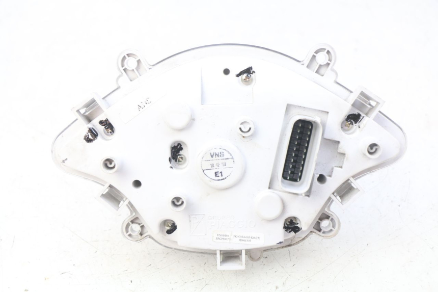 photo de COMPTEUR PIAGGIO VESPA GTS IGET ABS 125 (2017 - 2023)