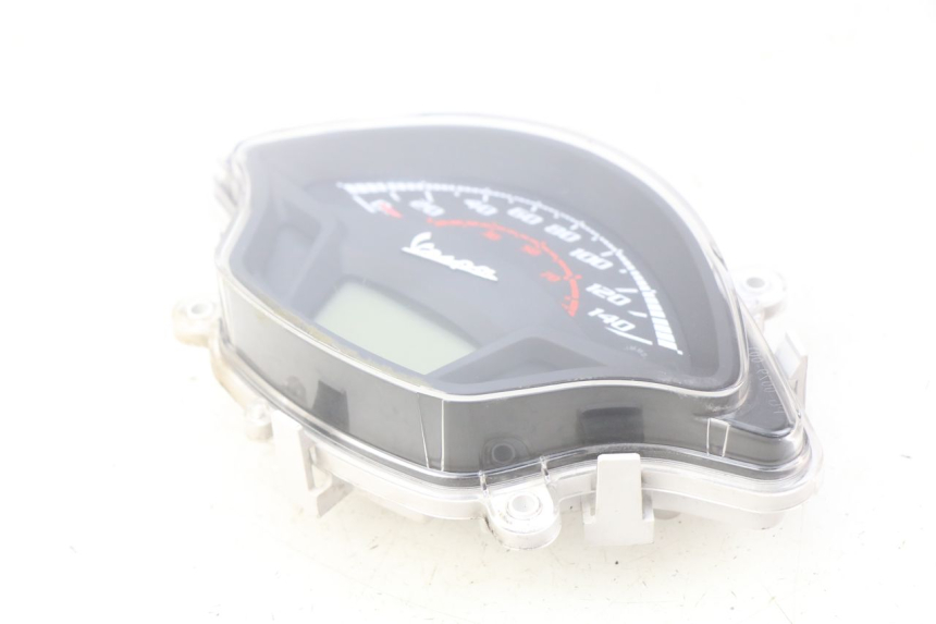 photo de COMPTEUR PIAGGIO VESPA GTS IGET ABS 125 (2017 - 2023)
