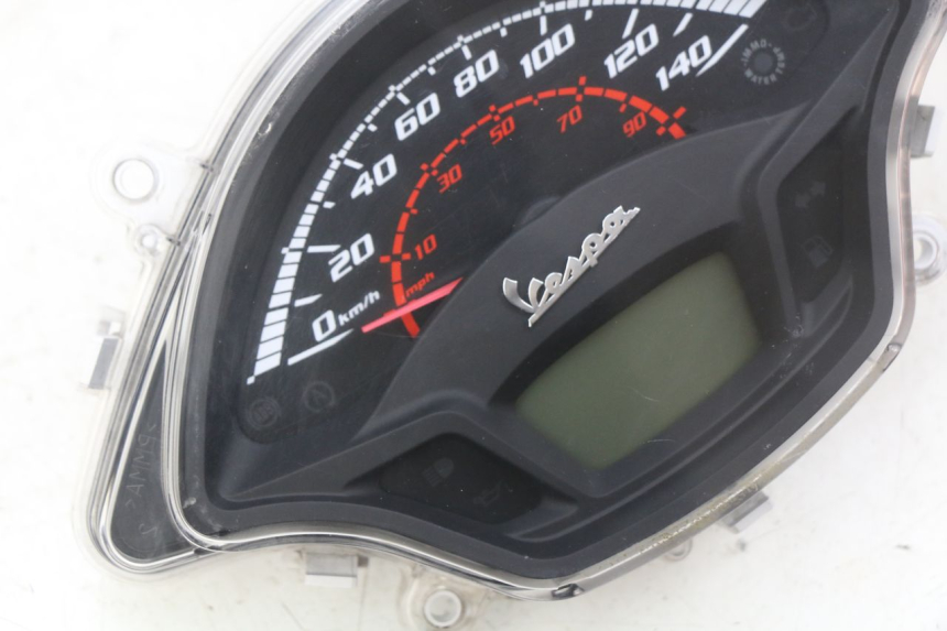 photo de COMPTEUR PIAGGIO VESPA GTS IGET ABS 125 (2017 - 2023)