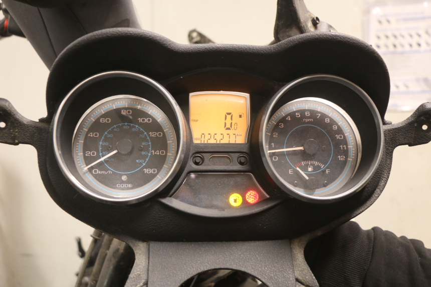 photo de COMPTEUR PIAGGIO XEVO - X EVO 125 (2007 - 2016)