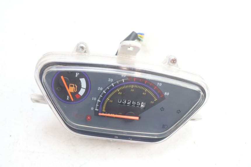 photo de COMPTEUR  TNT MOTOR ROMA 12' 2T 50 (2007 - 2018) - Gros plan technique