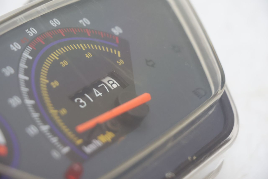 photo de COMPTEUR  TNT MOTOR ROMA 12' 2T 50 (2007 - 2018) - Gros plan technique