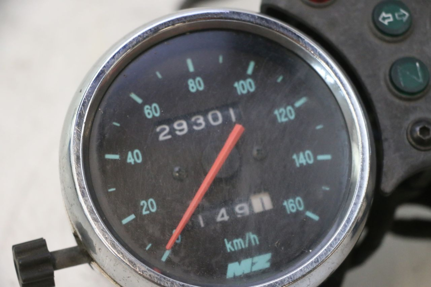 photo de COMPTEUR  MZ RT 125 (2000 - 2008) - Autre angle de vue