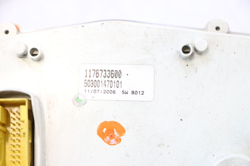 photo de COMPTEUR PEUGEOT SATELIS COMPRESSOR K15 125 (2006 - 2009) - Photo complémentaire