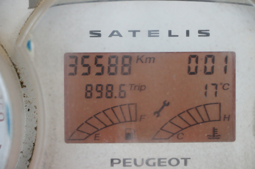 photo de COMPTEUR PEUGEOT SATELIS COMPRESSOR K15 125 (2006 - 2009) - Zoom état d’usage