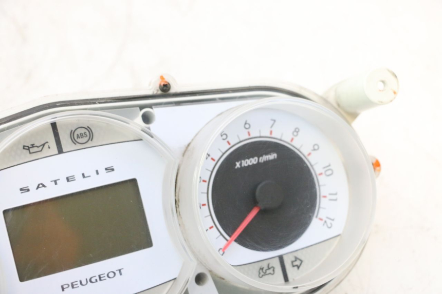 photo de COMPTEUR PEUGEOT SATELIS 125 (2006 - 2009) - Photo complémentaire