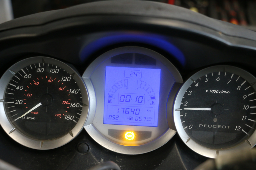 photo de COMPTEUR  PEUGEOT SATELIS 125 (2013 - 2018) - Zoom état d’usage