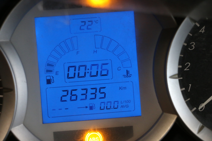photo de COMPTEUR  PEUGEOT SATELIS 125 (2013 - 2018) - Autre angle de vue