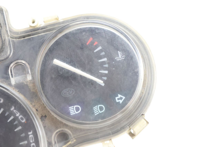 photo de COMPTEUR  APRILIA SCARABEO GT 125 (1999 - 2007) - Zoom état d’usage