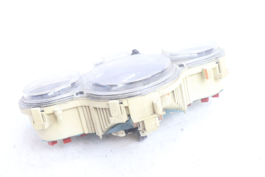 photo de COMPTEUR  APRILIA SCARABEO GT 125 (1999 - 2007) - Points de fixation