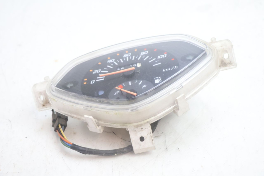 photo de COMPTEUR HONDA SCV LEAD 100 (2003 - 2007) - Autre angle de vue