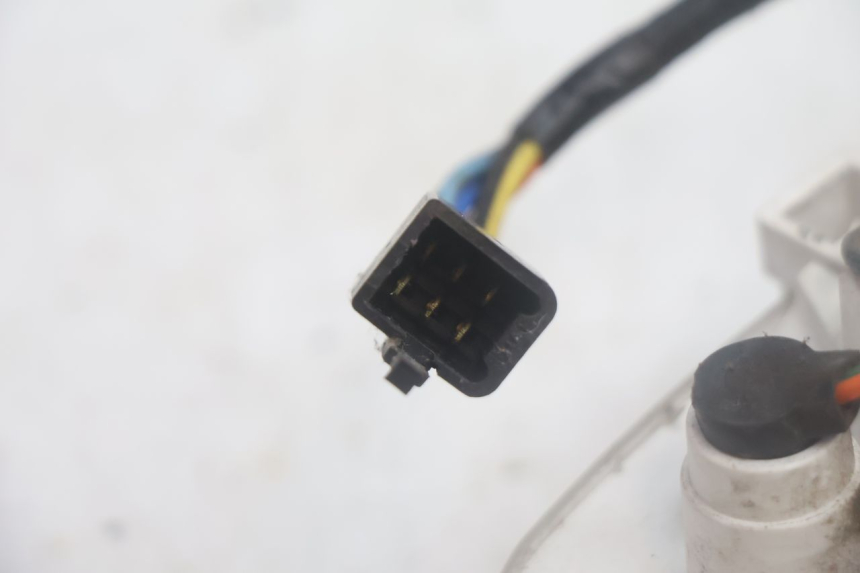 photo de COMPTEUR HONDA SCV LEAD 100 (2003 - 2007) - État de surface
