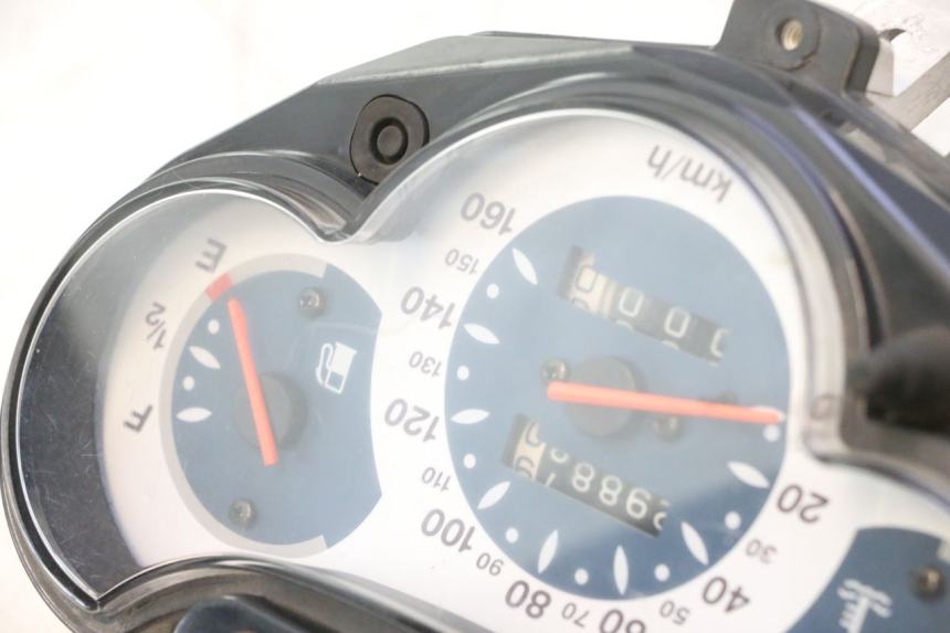photo de COMPTEUR  HONDA SH 125 (2001 - 2003) - Zoom composants