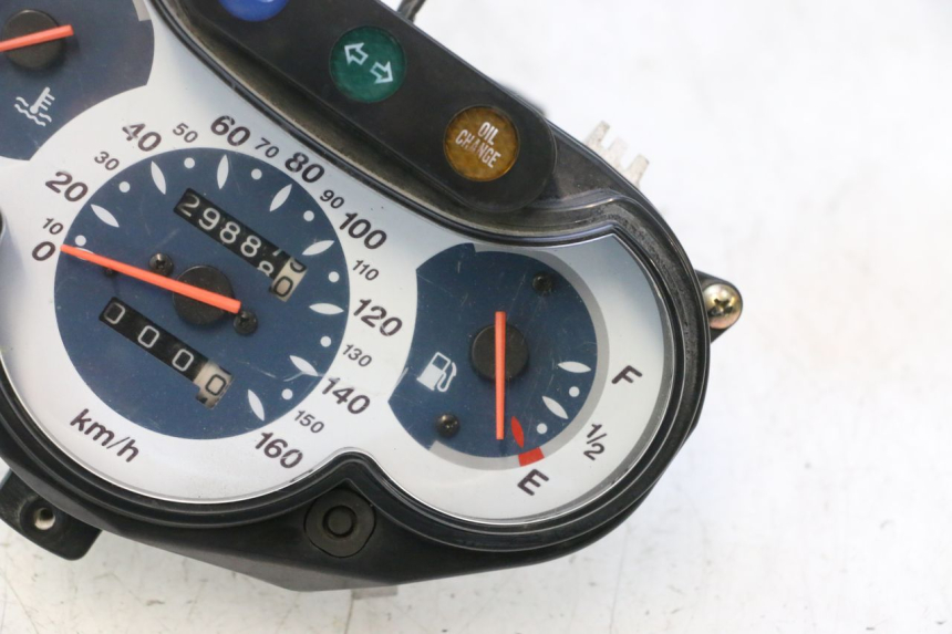 photo de COMPTEUR  HONDA SH 125 (2001 - 2003) - Autre angle de vue