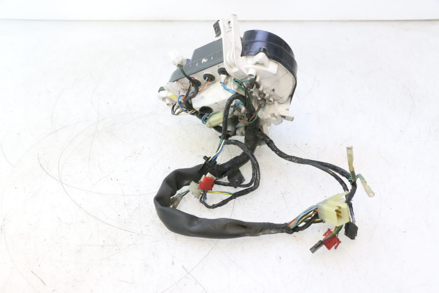 photo de COMPTEUR  HONDA SH 125 (2001 - 2003) - Points de fixation