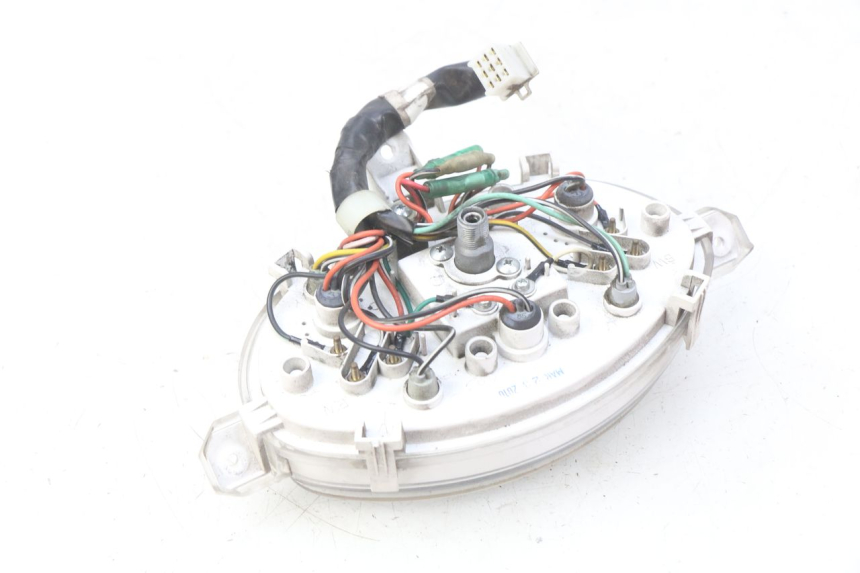 photo de COMPTEUR  SUZUKI SIXTEEN 125 (2008 - 2010) - Zoom état d’usage