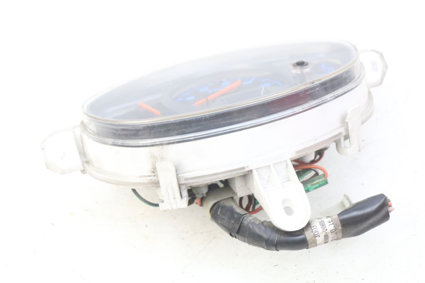 photo de COMPTEUR  SUZUKI SIXTEEN 125 (2008 - 2010) - Marquages et références