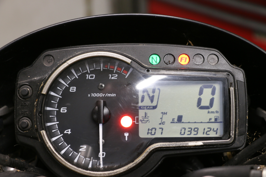 photo de COMPTEUR  SUZUKI GSR 750 (2011 - 2017)