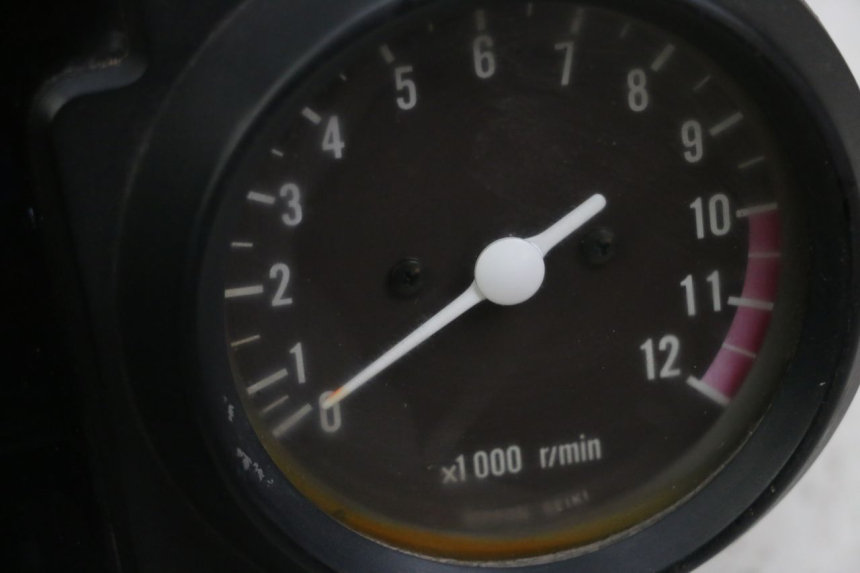 photo de COMPTEUR  SUZUKI GSX E 250 (1982 - 1983)