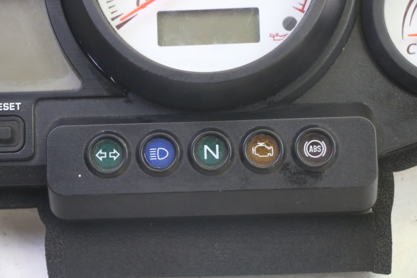 photo de COMPTEUR  YAMAHA TDM ABS 900 (2002 - 2014) - Points de fixation