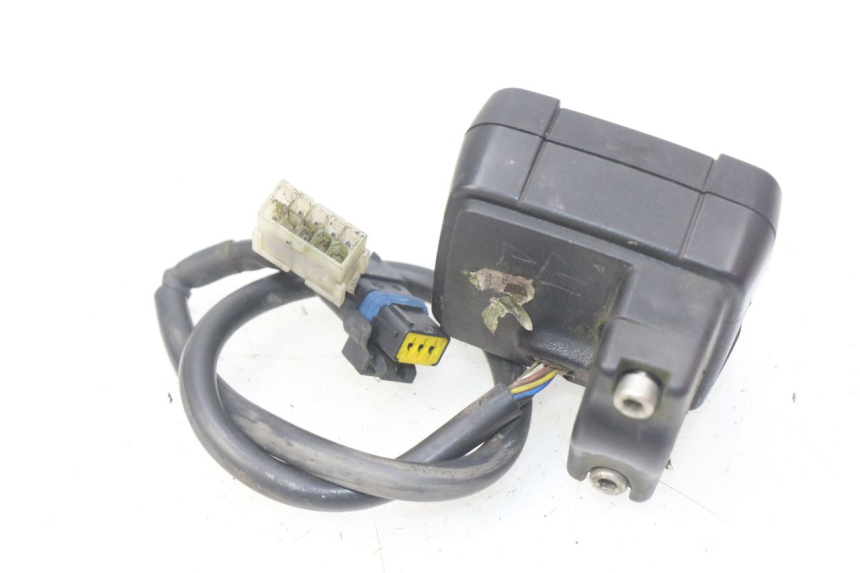 photo de COMPTEUR PEUGEOT TKR TREKKER FURIOUS 50 (2005 - 2014) - Points de fixation