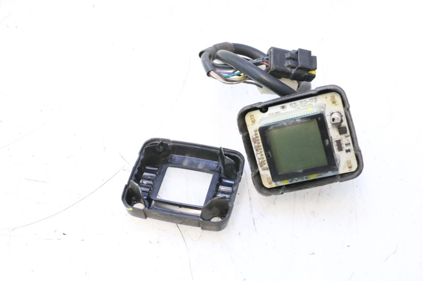 photo de COMPTEUR PEUGEOT TKR TREKKER FURIOUS 50 (2005 - 2014) - Détails caractéristiques