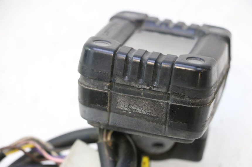 photo de COMPTEUR PEUGEOT TKR TREKKER FURIOUS 50 (2005 - 2014) - Focus structure