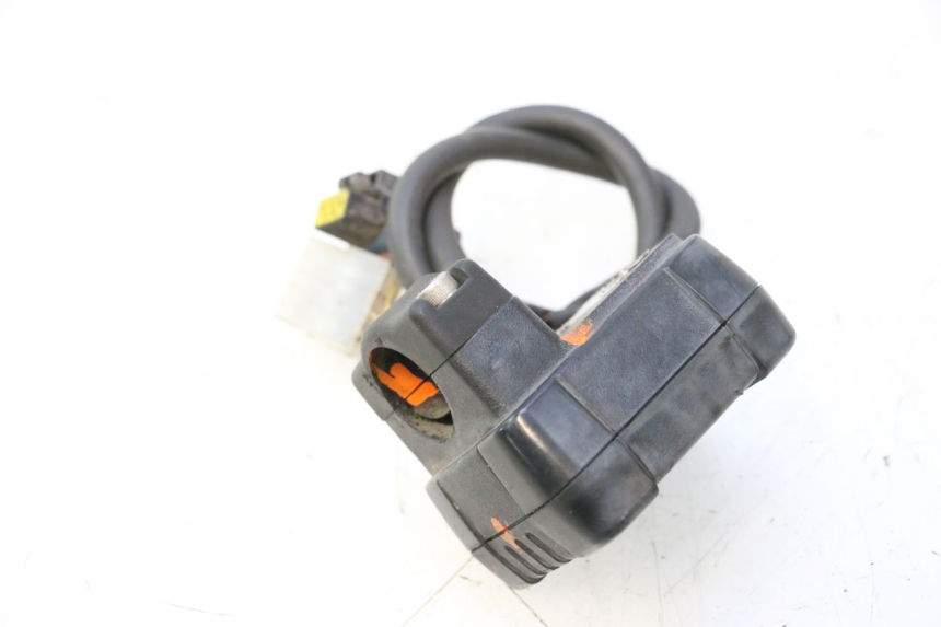 photo de COMPTEUR PEUGEOT TREKKER 50 (1995 - 2004) - Détail de la pièce