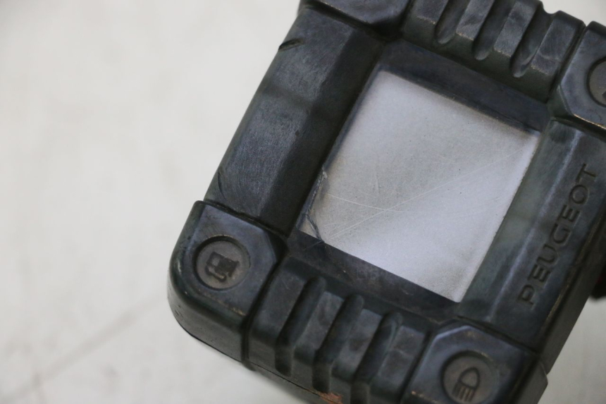 photo de COMPTEUR PEUGEOT TREKKER 50 (1995 - 2004) - Inspection visuelle