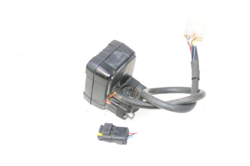 photo de COMPTEUR PEUGEOT TREKKER 50 (1995 - 2004) - Détail de la pièce