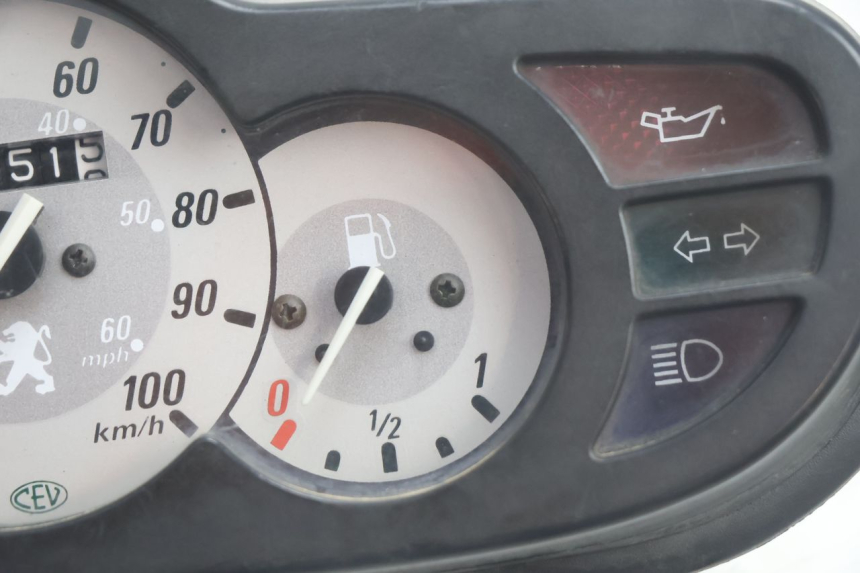 photo de COMPTEUR PEUGEOT TREKKER 50 (1995 - 2004) - Zoom état d’usage