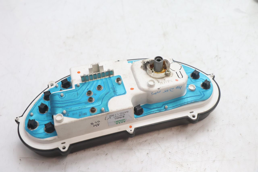 photo de COMPTEUR  PIAGGIO TYPHOON 50 (2000 - 2009) - Points de fixation