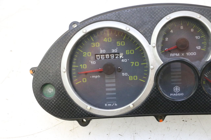 photo de COMPTEUR  PIAGGIO TYPHOON 50 (2000 - 2009) - Détails caractéristiques