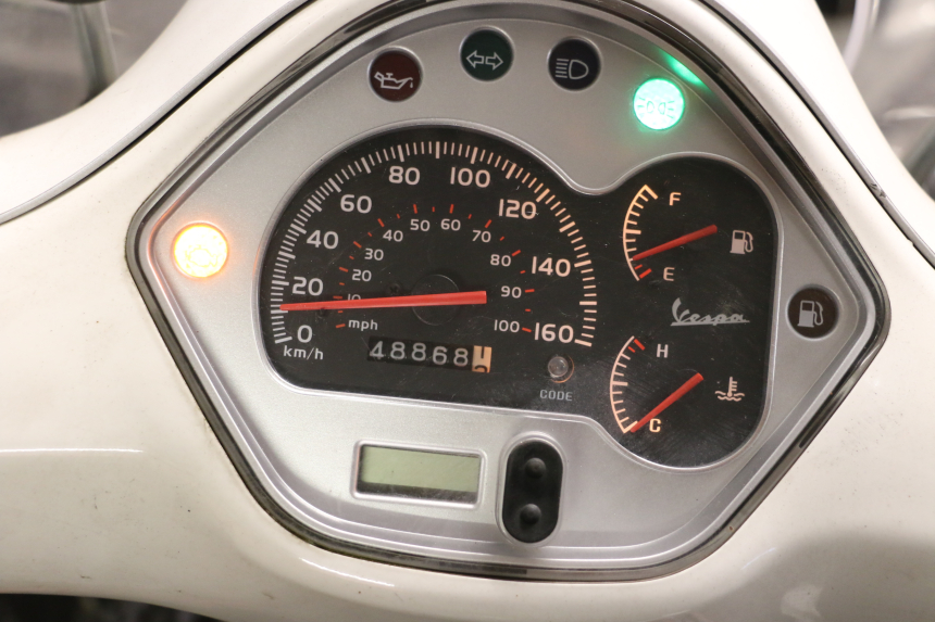 photo de COMPTEUR  PIAGGIO VESPA GTS SUPER IE 125 (2009 - 2016) - Zoom état d’usage
