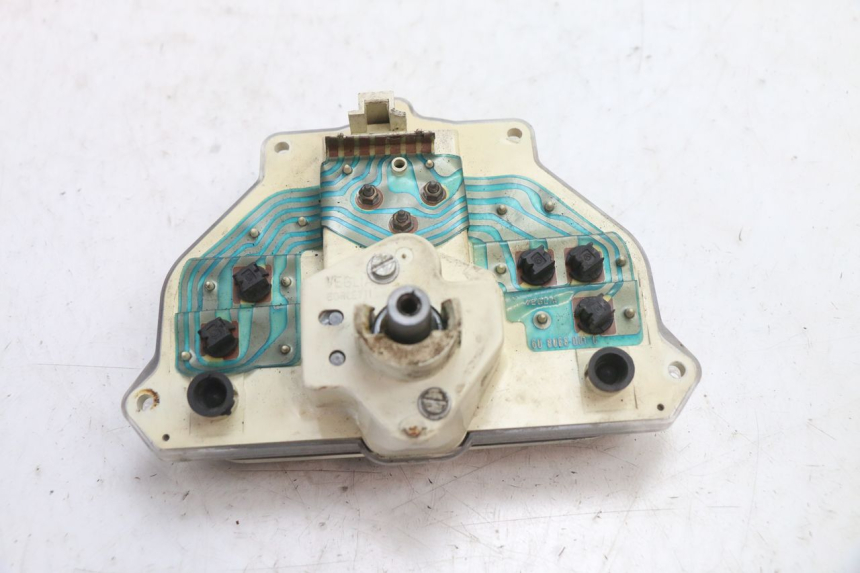 photo de COMPTEUR  PIAGGIO VESPA PK FL 2T 50 (1990 - 1996) - Gros plan technique