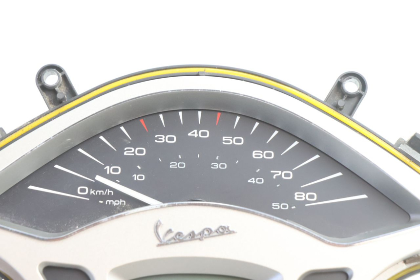 photo de COMPTEUR  PIAGGIO VESPA PRIMAVERA 2T 50 (2013 - 2018) - Détail de la pièce