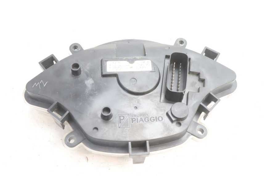 photo de COMPTEUR  PIAGGIO VESPA PRIMAVERA 2T 50 (2013 - 2018) - État de surface