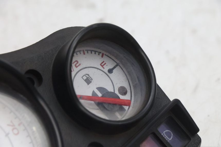 photo de COMPTEUR PIAGGIO VESPA S 2T 50 (2007 - 2014) - Gros plan technique