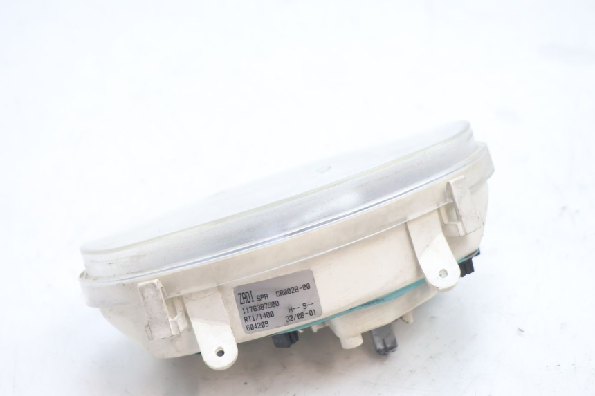 photo de COMPTEUR PEUGEOT VIVACITY 50 (2004 - 2009) - Gros plan technique