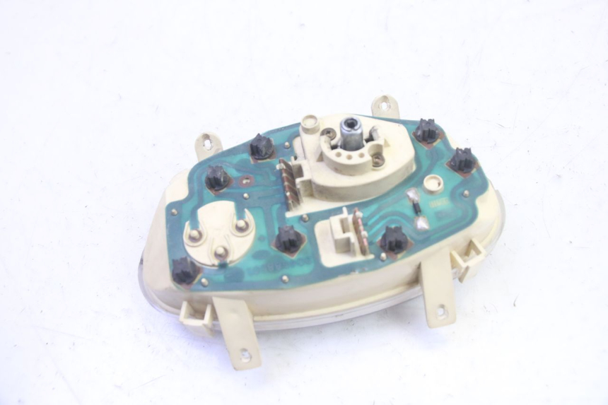 photo de COMPTEUR  PEUGEOT VIVACITY 100 (1999 - 2008) - Points de fixation