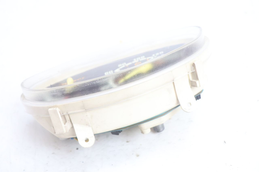 photo de COMPTEUR  PEUGEOT VIVACITY 100 (1999 - 2008) - Autre angle de vue