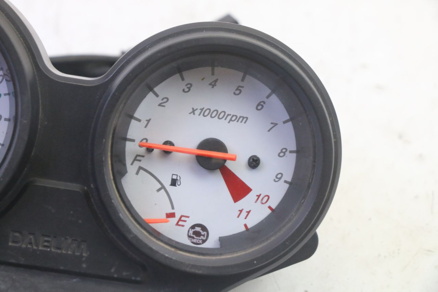 photo de COMPTEUR  DAELIM VJ ROADWIN FI 125 (2008 - 2017) - Autre angle de vue