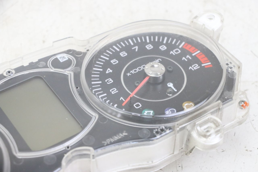 photo de COMPTEUR YAMAHA X-MAX XMAX 125 (2010 - 2014)