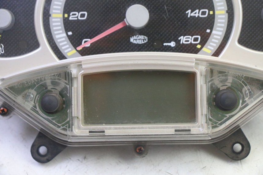 photo de COMPTEUR YAMAHA X-MAX XMAX 250 (2006 - 2009)