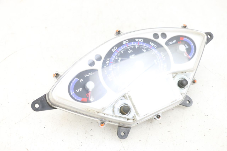 photo de COMPTEUR YAMAHA XMAX X-MAX 125 (2006 - 2009) - Angle alternatif