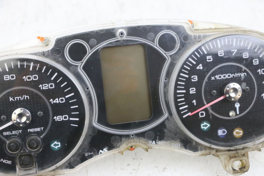 photo de COMPTEUR YAMAHA X-MAX XMAX 125 (2010 - 2013) - Aperçu profil