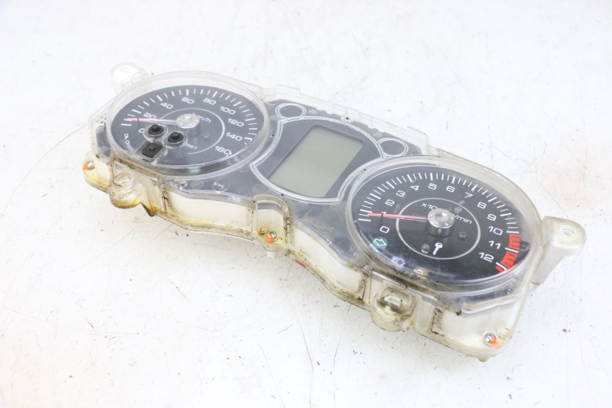 photo de COMPTEUR YAMAHA X-MAX XMAX 125 (2010 - 2013) - Vue d’ensemble