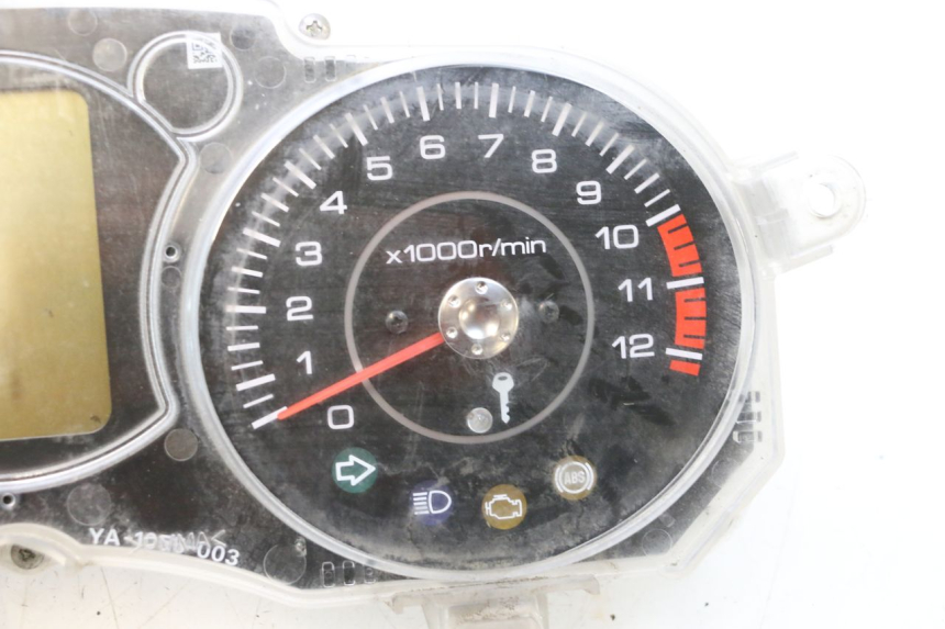 photo de COMPTEUR YAMAHA X-MAX XMAX 125 (2010 - 2013) - Autre angle de vue